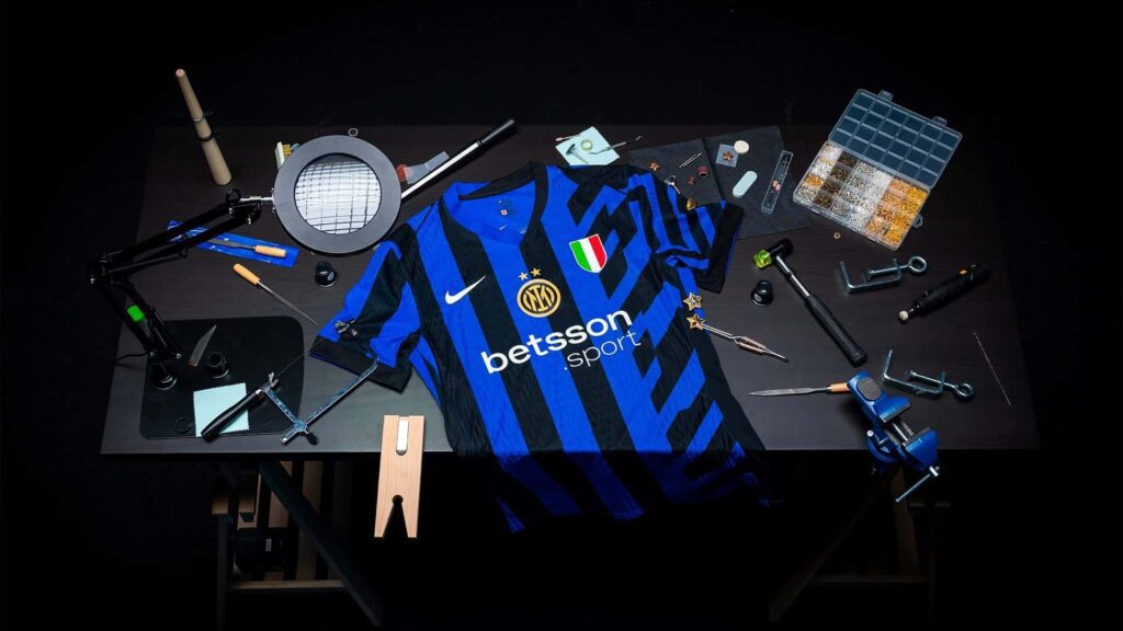 Inter Milán camiseta patrocinada por Betsson